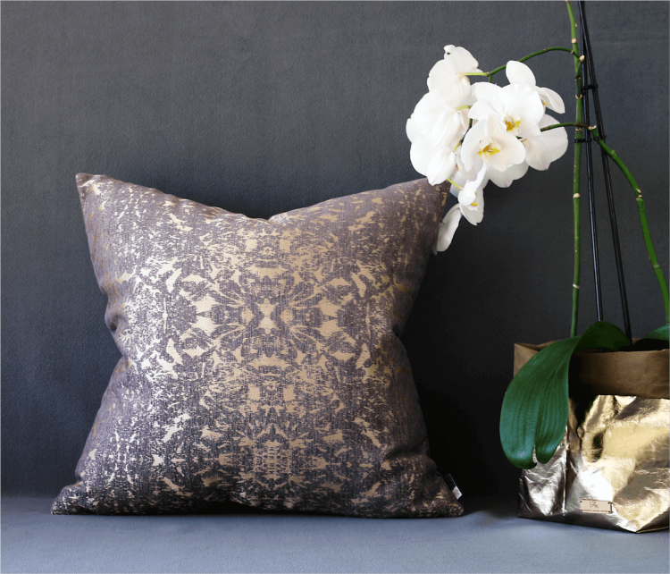 poduszki dekoracyjne złote.png